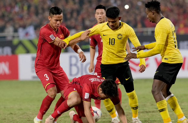 doi-tuyen-malaysia-lai-gap-van-de-ve-hang-phong-thu-1